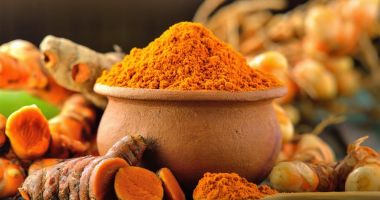 Stire din Sănătate : Curcuma este recomandată pentru proprietățile sale antiinflamatoare