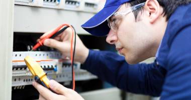 Stire din Social : Mai multe zone  din Constanța,  fără curent electric