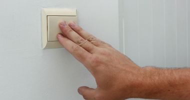 Stire din Social : Mai multe străzi din Constanţa, fără curent electric