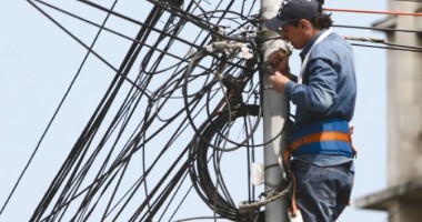 Stire din Social : Lucrări ENEL. Vezi aici în ce zone din Constanța se oprește curentul electric, mâine