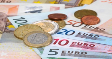 Stire din Economie : Cursurile BNR de astăzi. Nou minim istoric pentru leu, în raport cu euro