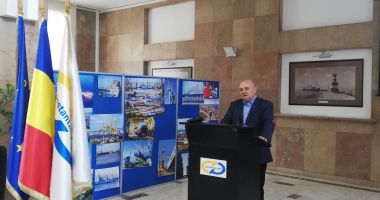 Stire din Economie : Cursanții Colegiului Național de Afaceri Interne, în vizită în portul Constanța
