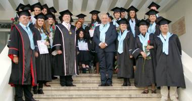 Stire din Cultură-Educație : Curs festiv la Universitatea "Andrei Șaguna""