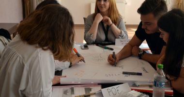 Cursuri interactive de management de proiect pentru tinerii liceeni din Constanța - 3