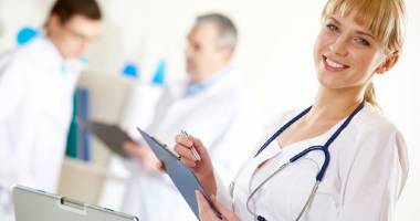 Stire din Sănătate : Cursuri online pentru asistenții medicali constănțeni