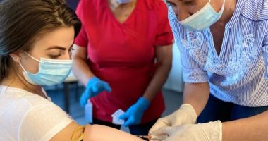 Cursuri de puncţie venoasă pentru elevii şcolilor postliceale sanitare