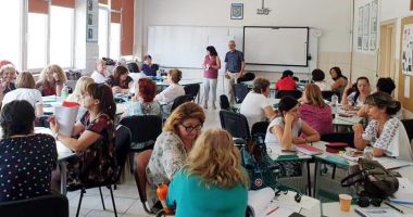 Stire din Cultură-Educație : Cursuri de dezvoltare profesională pentru cadrele didactice din Constanța