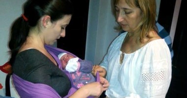 Stire din Sănătate : Unde pot învăța gravidele să își îngrijească corect bebelușii