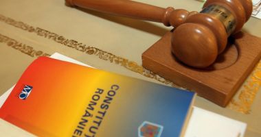 Stire din Politică-Administrație : CCR A DECIS: prelungirea mandatelor primarilor, NECONSTITUȚIONALĂ