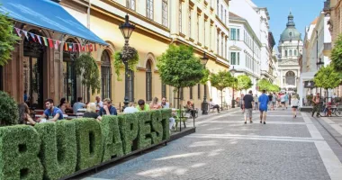 Stire din Actualitate : Curtea Constituțională a anulat un decret al lui Orban care împingea capitala Ungariei în pragul falimentului