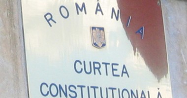 Proiectul privind scoaterea de sub controlul CCR a hotărârilor Parlamentului, adoptat de plen