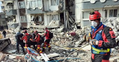 Stire din Actualitate : Femeie de 70 de ani scoasă de sub dărâmături, în Turcia, după șase zile: „Mai există lumea?”