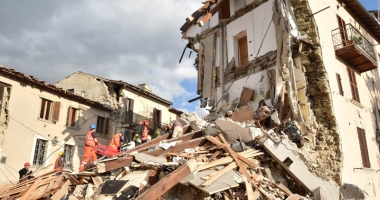 Stire din Actualitate : Italia, pusă la pământ.  Un nou seism a făcut ravagii