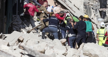 VIDEO ȘI IMAGINI DRAMATICE / 247 DE MORȚI după cutremurul din Italia. Printre victime sunt cinci români - 19