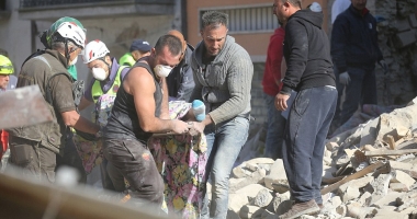 VIDEO ȘI IMAGINI DRAMATICE / 247 DE MORȚI după cutremurul din Italia. Printre victime sunt cinci români - 29