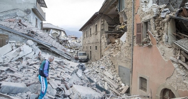 VIDEO ȘI IMAGINI DRAMATICE / 247 DE MORȚI după cutremurul din Italia. Printre victime sunt cinci români - 39