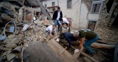 GALERIE FOTO /  Cutremur devastator în Italia - "Orașul a dispărut, pur și simplu!" - 4