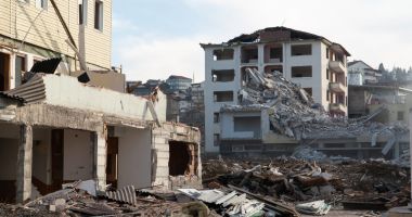 Stire din Actualitate : Aproximativ 5,5 miliarde de euro au fost strânse pentru victimele seismului din Turcia