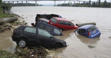 Galerie foto și video/ Inundații devastatoare în Bulgaria! Mii de români sunt sinistrați în Albena: "Bulgarii și-au bătut joc de noi!" - UPDATE - 4