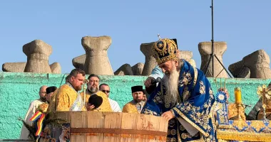 Constănțenii, prezenți în număr mare la slujba de Bobotează oficiată de ÎPS Teodosie - 11