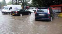 Stire din Social : Furtuna a lăsat în urmă prăpăd: gospodării inundate și străzi distruse