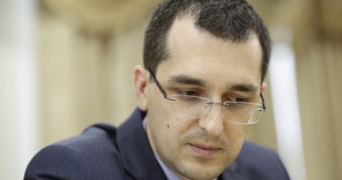 Stire din Social : Vlad Voiculescu, noi acuzații grave pe Facebook la adresa ministrului Bodog
