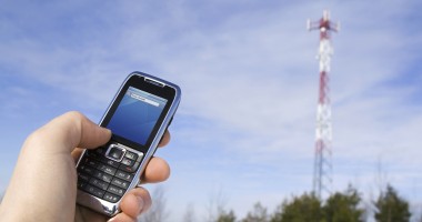 Stire din Economie : Noi SCĂDERI ale TARIFELOR de ROAMING! Află cât vei plăti de la 1 iulie