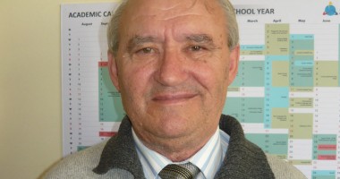 Stire din Cultură-Educație : "Subfinanțarea a adus învățământul românesc la pământ!"