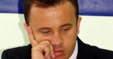 Stire din Cultură-Educație : "Bacalaureatul, eternul eșec!" La ce să ne mai așteptăm?