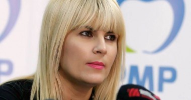 Stire din Politică-Administrație : "Dacă voi câștiga alegerile prezidențiale, îl voi schimba pe Victor Ponta"