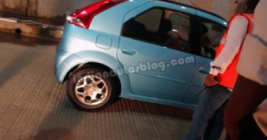 Logan hatchback: Noi imagini cu varianta indiană a Loganului "de Mioveni" / Galerie foto - 5
