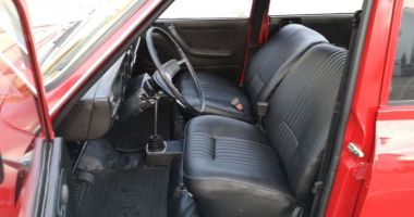 GALERIE FOTO / Dacia 1300 din 1979, la 3.500 euro. Să fie un preț bun? - 6