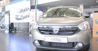 Stire din Economie : Înmatriculările Dacia înregistrează cea mai puternică creștere din UE!