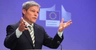 Stire din Eveniment : Guvernul demite patru prefecți