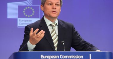 Stire din Politică-Administrație : Dacian Cioloș va discuta cu președintele Iohannis despre referendumul pe Justiție