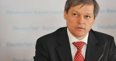 Stire din Politică-Administrație : Dacian Cioloș: "Este timpul Parlamentului să voteze revizuirea Constituției"
