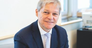 Stire din Politică-Administrație : Dacian Cioloș susține că PNRR nu lasă PSD să crească pensiile și salariile
