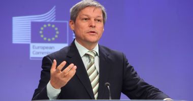 Stire din Politică-Administrație : Dacian Cioloș: „USR-PLUS şi-a asumat ministere unde reforma este esenţială”