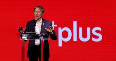 Stire din Politică-Administrație : Dacian Cioloș, primul pe listă la europarlamentare în Alianța 2020 USR-PLUS