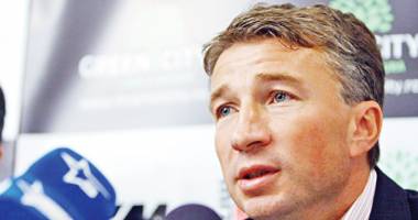 Stire din Sport : Fotbal / Dan Petrescu a câștigat Cupa Chinei cu Jiangsu Guoxin-Sainty