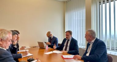 Stire din Politică-Administrație : Europarlamentarul Dan Nica: Românii pot avea facturi mai mici la energie