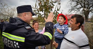 GALERIE FOTO / Carmen Dan, vizită surpriză la Dănuț, băiețelul salvat anul trecut dintr-un puț de 16 metri - 4