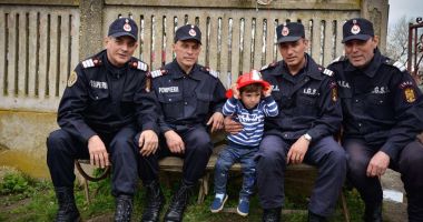 GALERIE FOTO / Carmen Dan, vizită surpriză la Dănuț, băiețelul salvat anul trecut dintr-un puț de 16 metri - 5