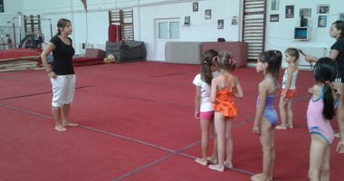Dana Sofronie se implică în proiectul "Relansarea gimnasticii românești" - 7