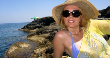 Stire din Monden : Dana Săvuică, vacanță  de cinci stele alături de soț