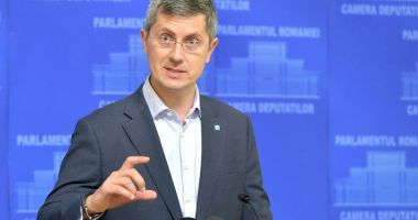 Stire din Politică-Administrație : Dan Barna: "Am decis suspendarea activităților publice de precampanie"