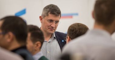 Stire din Economie : USR își desemnează candidatului la alegerile prezidențiale