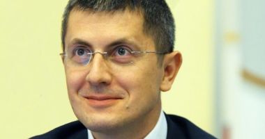 Stire din Sănătate : Dan Barna: USR va solicita ministrului Teodorovici să vină în Parlament pentru a da explicații privind prăbușirea Bursei
