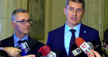 Stire din Politică-Administrație : Congres USR. Dan Barna - validat președinte, Stelian Ion - ales vicepreședinte
