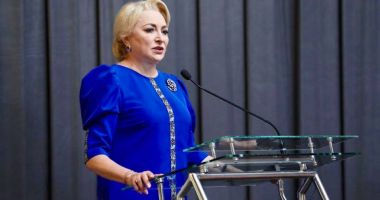 Stire din Politică-Administrație : Viorica Dăncilă: "Eu nu abandonez lupta și nu îmi plec capul în fața acestui președinte dictator"